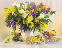 Без бренда «Букет из мимозы и колокольчиков в вазе» в Новосибирске 