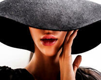 Без бренда «Дама в стильной шляпе» в Новосибирске 